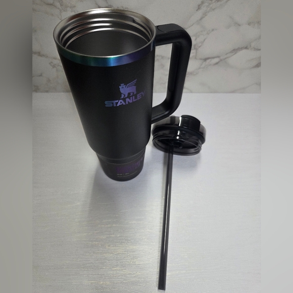 Stanley Quencher H2.0 Tumbler-30oz- Black Chroma - Picture 8 of 9